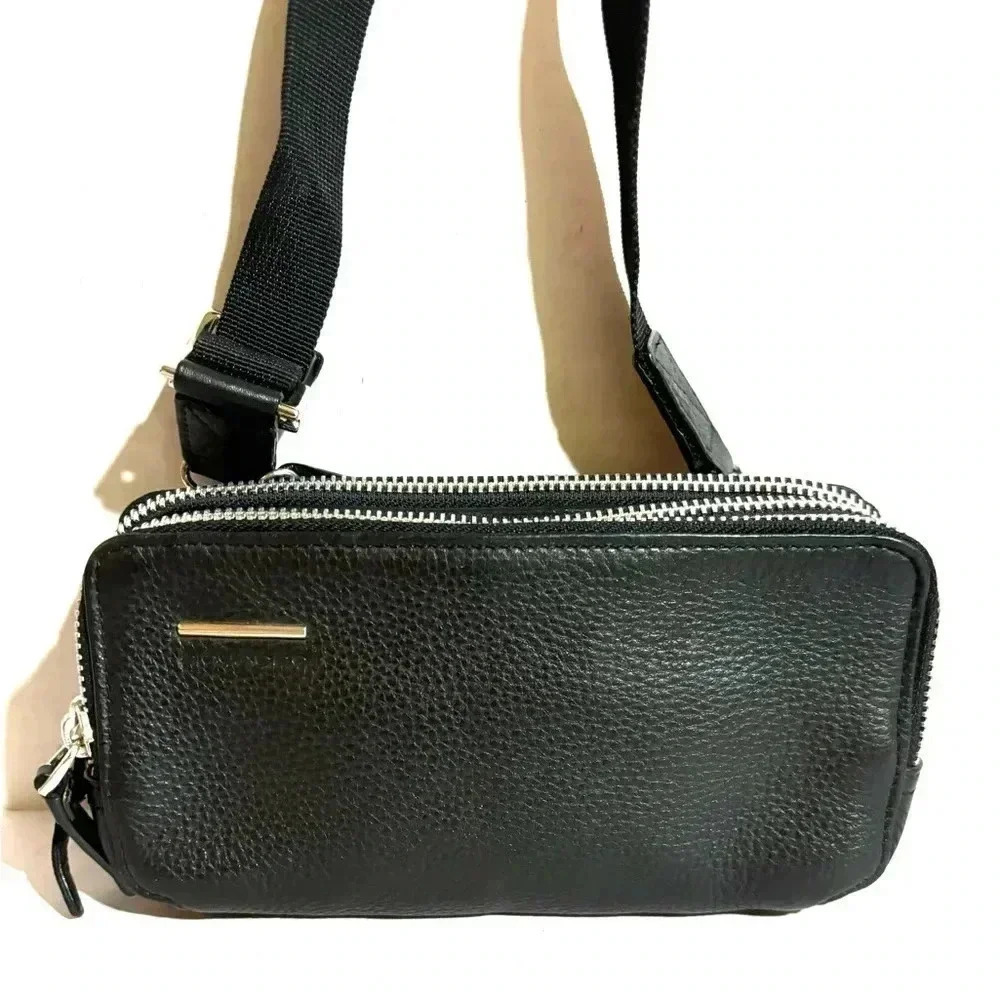 Piquardo black  unisex leather crossbody/ fanny pack/ wristlet bag - Picture 3 of 15